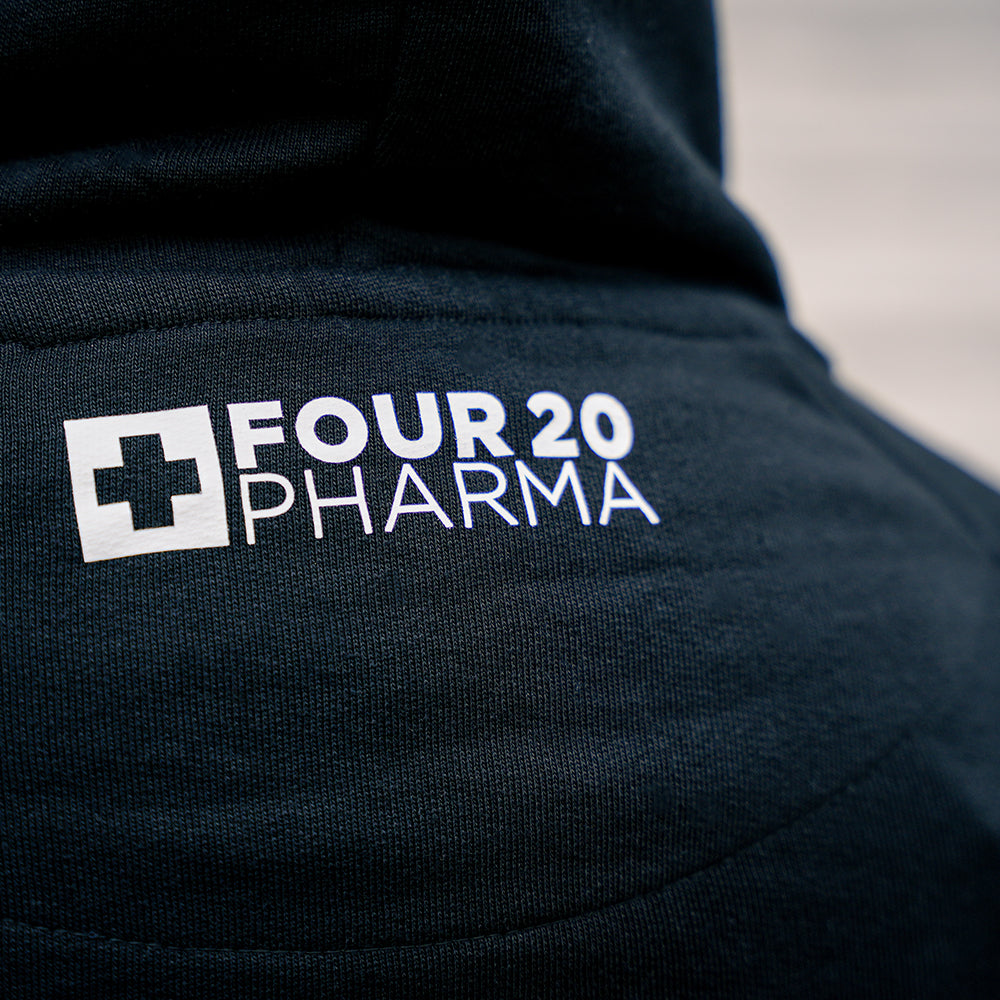 Four 20 Fam Icon Hoodie schwarz